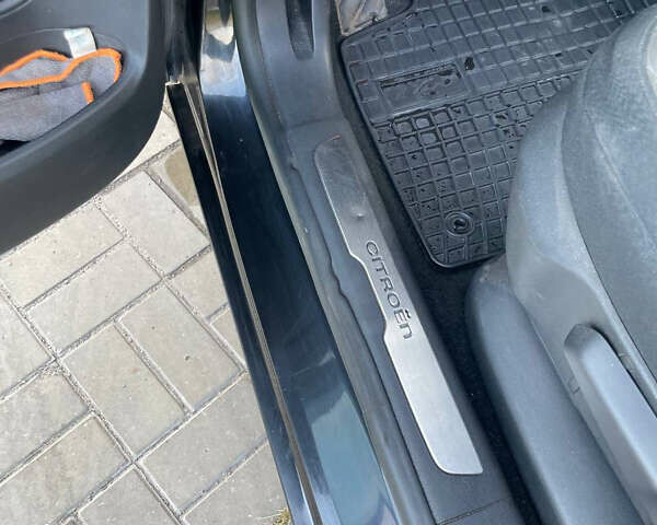 Чорний Сітроен С4 Пікассо, об'ємом двигуна 2 л та пробігом 260 тис. км за 11000 $, фото 19 на Automoto.ua