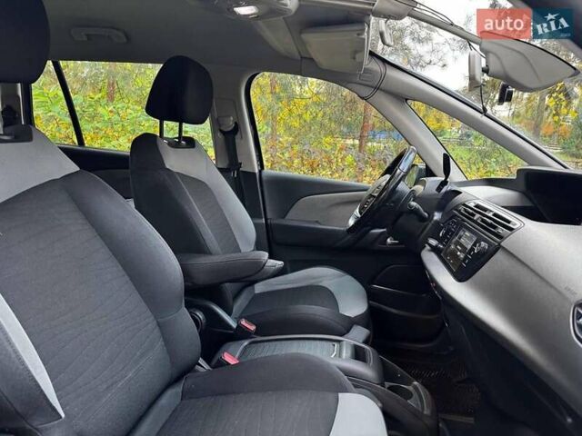 Ситроен С4 Пикассо 2015 в Киеве на Automoto.ua Черный Ситроен С4 Пикассо, объемом двигателя 2 л и пробегом 283 тыс. км за 10490 $, фото 27 на Automoto.ua