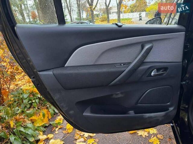 Ситроен С4 Пикассо 2015 в Киеве на Automoto.ua Черный Ситроен С4 Пикассо, объемом двигателя 2 л и пробегом 283 тыс. км за 10490 $, фото 19 на Automoto.ua