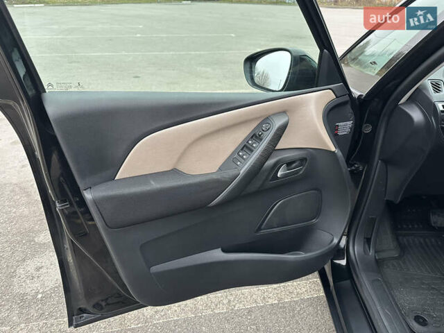 Чорний Сітроен С4 Пікассо, об'ємом двигуна 1.56 л та пробігом 172 тис. км за 11250 $, фото 14 на Automoto.ua
