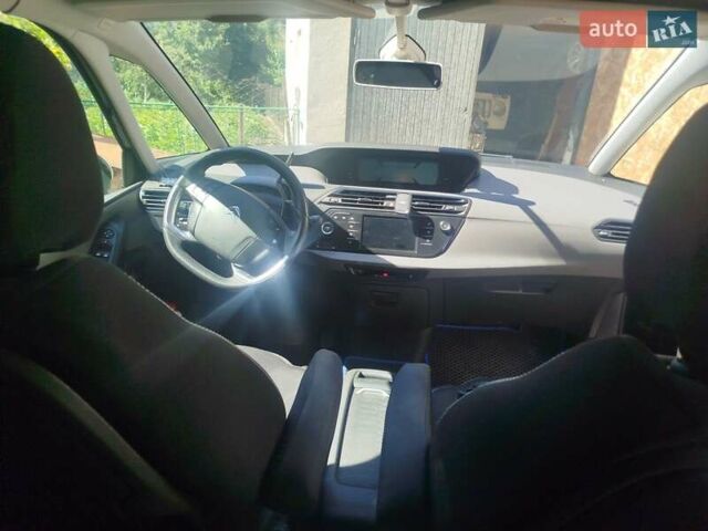 Чорний Сітроен С4 Пікассо, об'ємом двигуна 1.6 л та пробігом 235 тис. км за 10800 $, фото 3 на Automoto.ua
