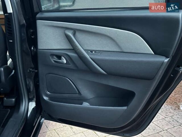 Чорний Сітроен С4 Пікассо, об'ємом двигуна 1.56 л та пробігом 206 тис. км за 11500 $, фото 16 на Automoto.ua