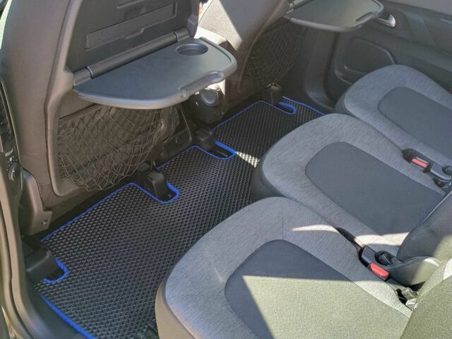 Черный Ситроен С4 Пикассо, объемом двигателя 1.6 л и пробегом 194 тыс. км за 15000 $, фото 14 на Automoto.ua