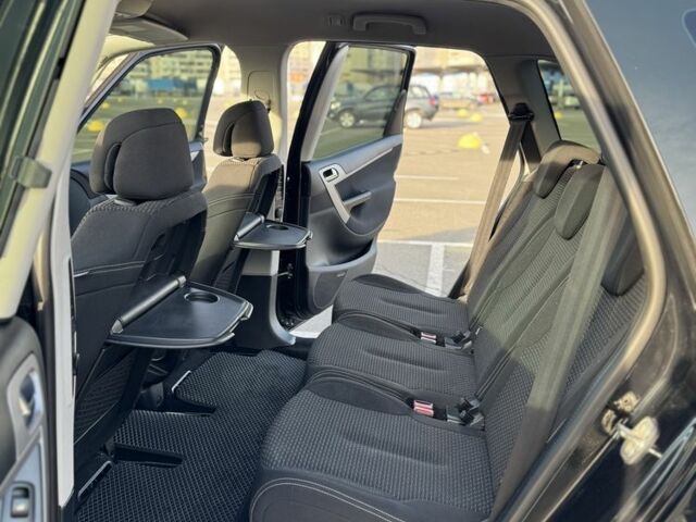 Чорний Сітроен С4 Пікассо, об'ємом двигуна 1.6 л та пробігом 250 тис. км за 6200 $, фото 5 на Automoto.ua