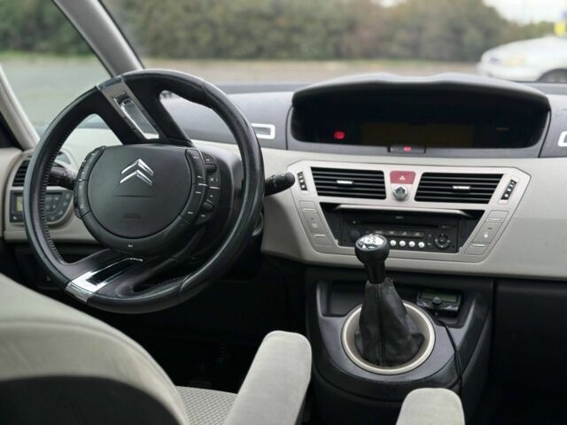 Черный Ситроен С4 Пикассо, объемом двигателя 1.7 л и пробегом 210 тыс. км за 6999 $, фото 18 на Automoto.ua