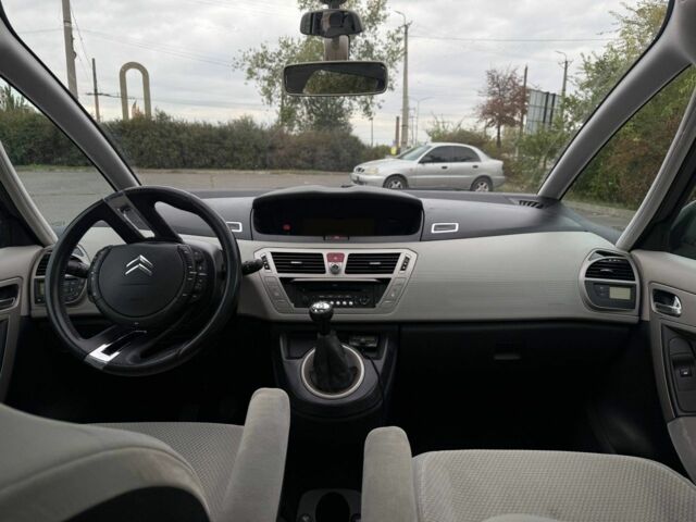 Черный Ситроен С4 Пикассо, объемом двигателя 1.7 л и пробегом 210 тыс. км за 6999 $, фото 19 на Automoto.ua