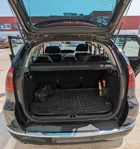 Чорний Сітроен С4 Пікассо, об'ємом двигуна 1.56 л та пробігом 274 тис. км за 5200 $, фото 9 на Automoto.ua