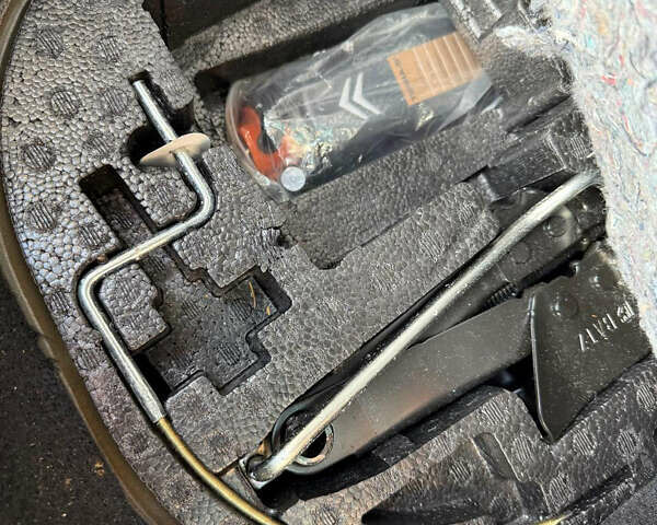 Чорний Сітроен С4 Пікассо, об'ємом двигуна 1.6 л та пробігом 234 тис. км за 6200 $, фото 26 на Automoto.ua
