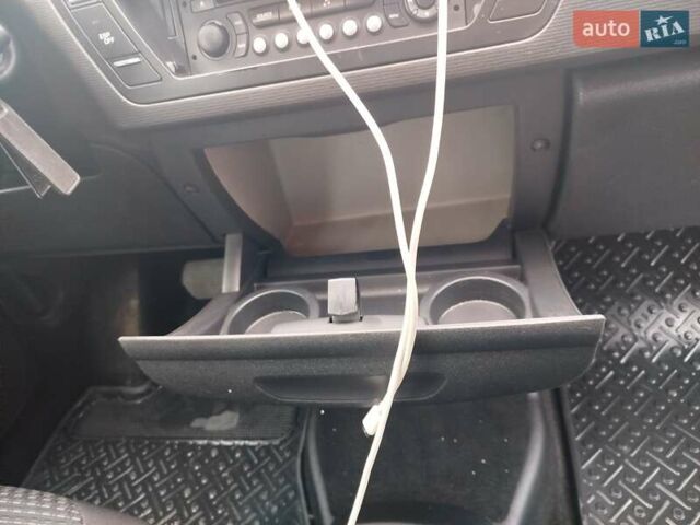 Черный Ситроен С4 Пикассо, объемом двигателя 1.6 л и пробегом 170 тыс. км за 6100 $, фото 19 на Automoto.ua