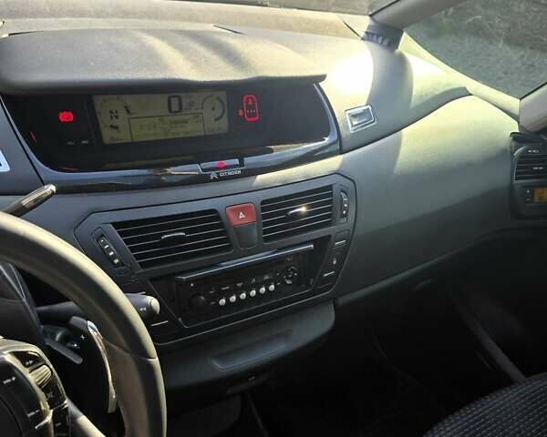 Черный Ситроен С4 Пикассо, объемом двигателя 1.56 л и пробегом 350 тыс. км за 9200 $, фото 1 на Automoto.ua