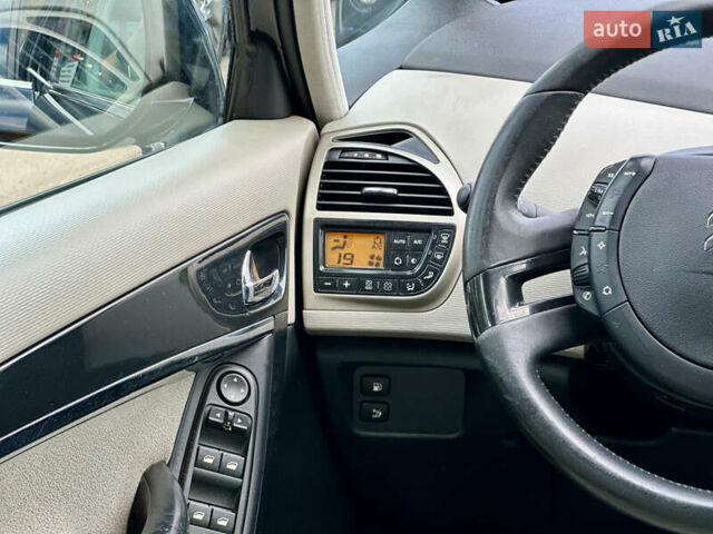 Сітроен С4 Пікассо 2011 у Києві на Automoto.ua Чорний Сітроен С4 Пікассо, об'ємом двигуна 1.56 л та пробігом 230 тис. км за 7900 $, фото 10 на Automoto.ua