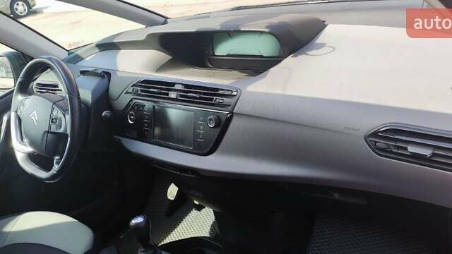 Чорний Сітроен С4 Пікассо, об'ємом двигуна 1.56 л та пробігом 247 тис. км за 8900 $, фото 7 на Automoto.ua