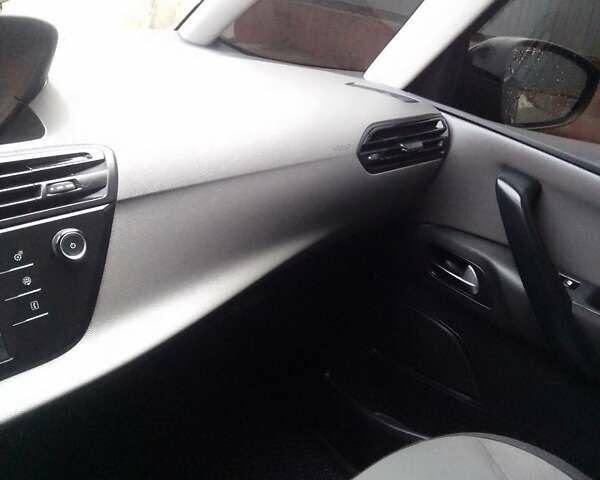 Черный Ситроен С4 Пикассо, объемом двигателя 1.56 л и пробегом 208 тыс. км за 8900 $, фото 1 на Automoto.ua