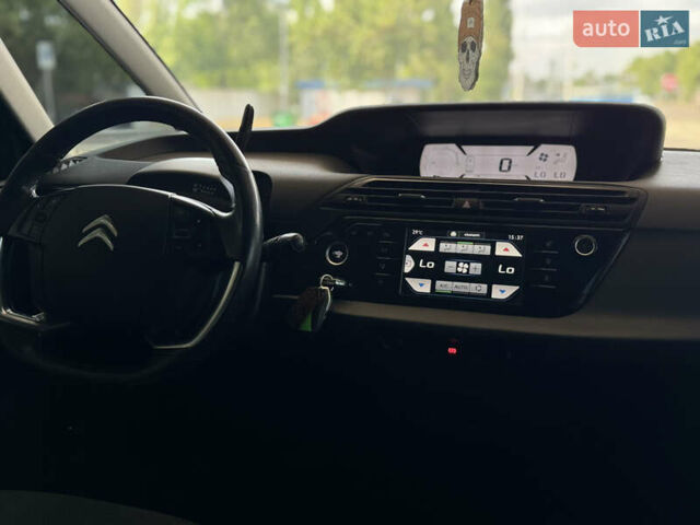 Черный Ситроен С4 Пикассо, объемом двигателя 2 л и пробегом 270 тыс. км за 9500 $, фото 10 на Automoto.ua
