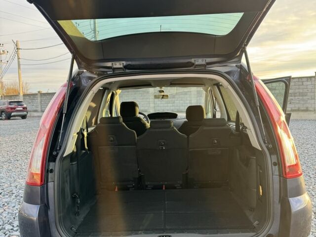 Фіолетовий Сітроен С4 Пікассо, об'ємом двигуна 1.6 л та пробігом 226 тис. км за 5400 $, фото 13 на Automoto.ua