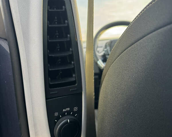 Фиолетовый Ситроен С4 Пикассо, объемом двигателя 1.6 л и пробегом 226 тыс. км за 5500 $, фото 10 на Automoto.ua