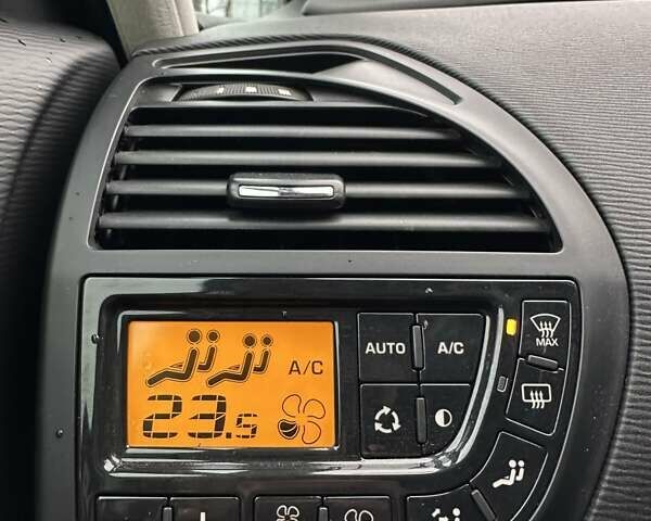 Фиолетовый Ситроен С4 Пикассо, объемом двигателя 2 л и пробегом 205 тыс. км за 6999 $, фото 33 на Automoto.ua