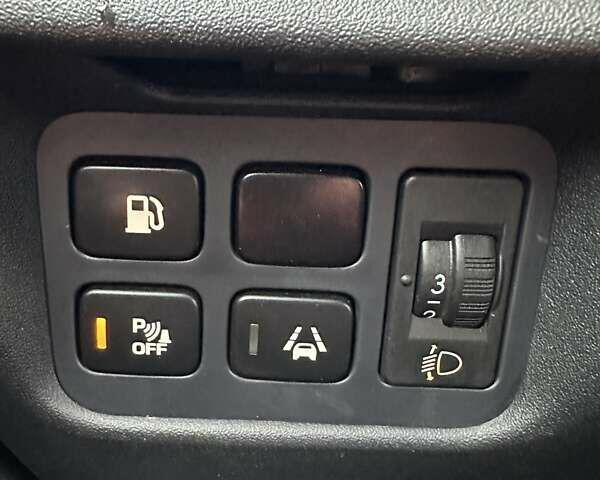 Фиолетовый Ситроен С4 Пикассо, объемом двигателя 2 л и пробегом 205 тыс. км за 7600 $, фото 30 на Automoto.ua