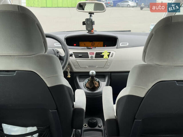 Фіолетовий Сітроен С4 Пікассо, об'ємом двигуна 1.56 л та пробігом 331 тис. км за 5499 $, фото 32 на Automoto.ua