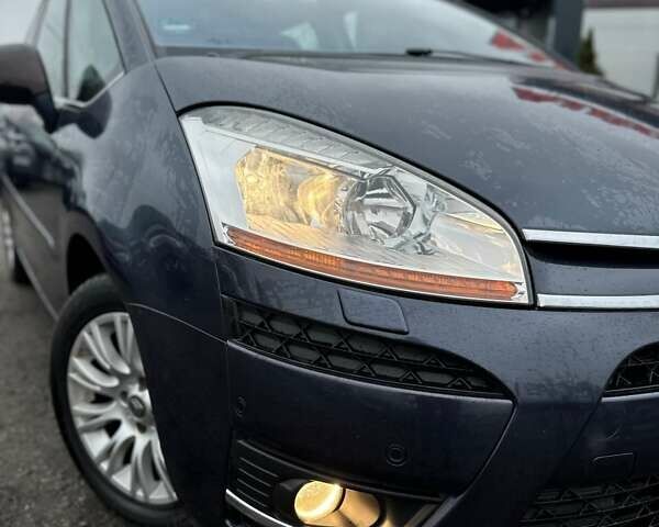 Фиолетовый Ситроен С4 Пикассо, объемом двигателя 2 л и пробегом 205 тыс. км за 6999 $, фото 2 на Automoto.ua