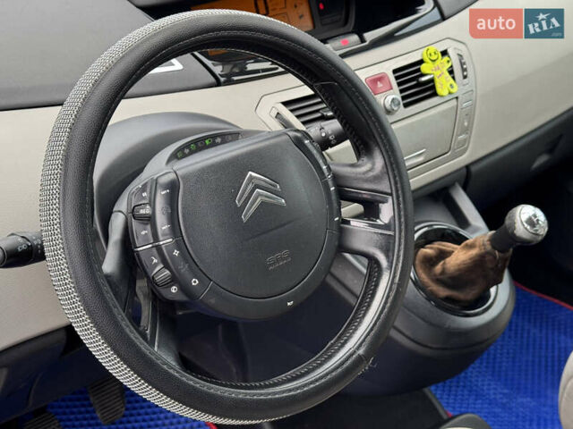 Фіолетовий Сітроен С4 Пікассо, об'ємом двигуна 1.56 л та пробігом 331 тис. км за 5499 $, фото 19 на Automoto.ua