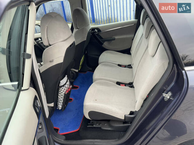 Фіолетовий Сітроен С4 Пікассо, об'ємом двигуна 1.56 л та пробігом 331 тис. км за 5499 $, фото 26 на Automoto.ua