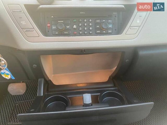 Коричневий Сітроен С4 Пікассо, об'ємом двигуна 2 л та пробігом 212 тис. км за 6900 $, фото 17 на Automoto.ua