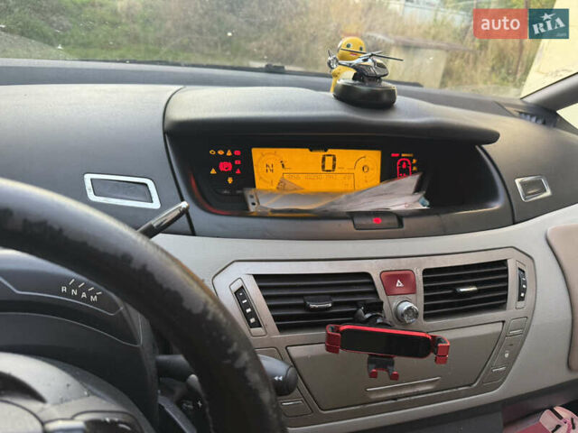 Коричневый Ситроен С4 Пикассо, объемом двигателя 1.56 л и пробегом 280 тыс. км за 4150 $, фото 10 на Automoto.ua