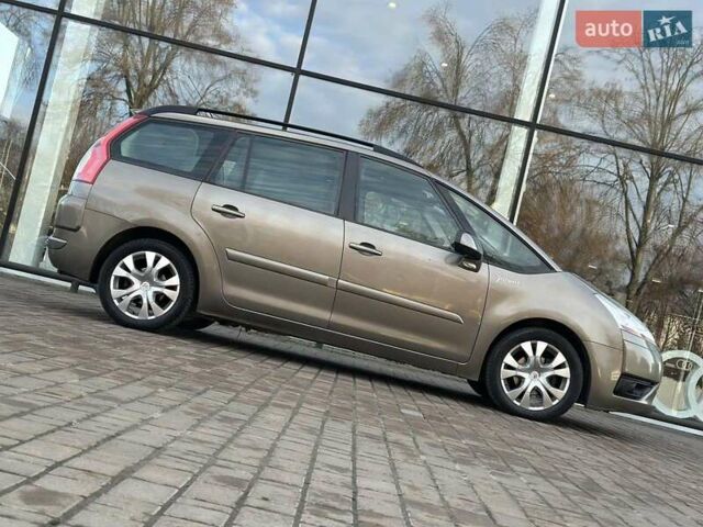 Коричневий Сітроен С4 Пікассо, об'ємом двигуна 1.56 л та пробігом 250 тис. км за 4500 $, фото 2 на Automoto.ua