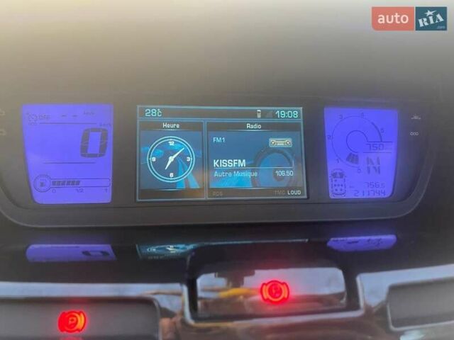 Коричневий Сітроен С4 Пікассо, об'ємом двигуна 2 л та пробігом 212 тис. км за 6900 $, фото 10 на Automoto.ua