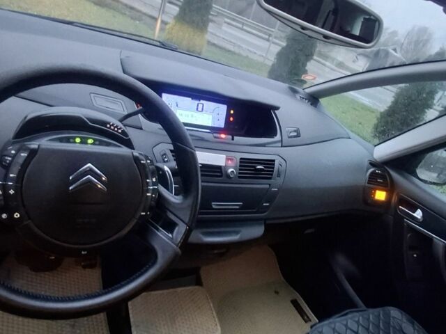 Коричневий Сітроен С4 Пікассо, об'ємом двигуна 2 л та пробігом 387 тис. км за 5100 $, фото 4 на Automoto.ua