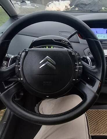 Коричневий Сітроен С4 Пікассо, об'ємом двигуна 2 л та пробігом 387 тис. км за 5100 $, фото 17 на Automoto.ua