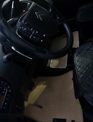 Коричневий Сітроен С4 Пікассо, об'ємом двигуна 2 л та пробігом 387 тис. км за 5100 $, фото 13 на Automoto.ua