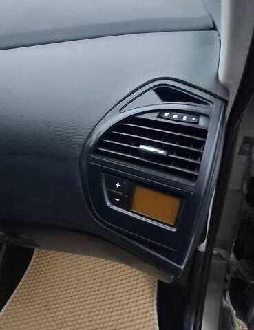 Коричневий Сітроен С4 Пікассо, об'ємом двигуна 2 л та пробігом 387 тис. км за 5100 $, фото 22 на Automoto.ua