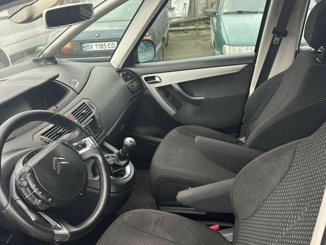 Коричневий Сітроен С4 Пікассо, об'ємом двигуна 1.6 л та пробігом 196 тис. км за 4600 $, фото 7 на Automoto.ua