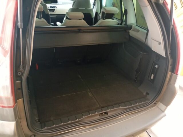 Коричневий Сітроен С4 Пікассо, об'ємом двигуна 2 л та пробігом 180 тис. км за 6500 $, фото 8 на Automoto.ua