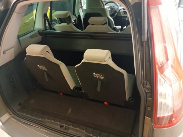 Коричневий Сітроен С4 Пікассо, об'ємом двигуна 2 л та пробігом 180 тис. км за 6500 $, фото 9 на Automoto.ua