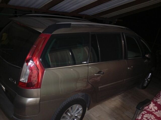 Коричневий Сітроен С4 Пікассо, об'ємом двигуна 2 л та пробігом 180 тис. км за 6500 $, фото 1 на Automoto.ua