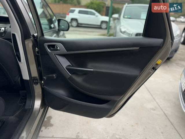 Ситроен С4 Пикассо 2010 в Бердичеве на Automoto.ua Коричневый Ситроен С4 Пикассо, объемом двигателя 1.6 л и пробегом 225 тыс. км за 4150 $, фото 19 на Automoto.ua