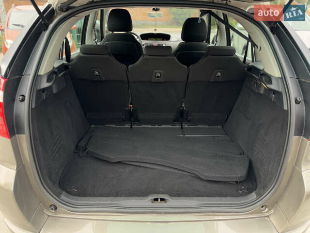 Ситроен С4 Пикассо 2010 в Бердичеве на Automoto.ua Коричневый Ситроен С4 Пикассо, объемом двигателя 1.6 л и пробегом 225 тыс. км за 4150 $, фото 23 на Automoto.ua