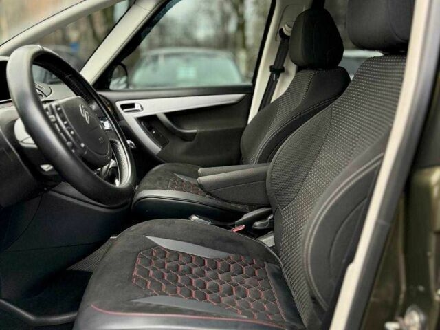 Коричневый Ситроен С4 Пикассо, объемом двигателя 1.6 л и пробегом 257 тыс. км за 6999 $, фото 8 на Automoto.ua