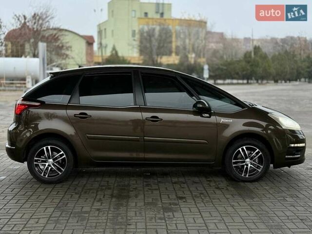 Коричневый Ситроен С4 Пикассо, объемом двигателя 1.6 л и пробегом 257 тыс. км за 6999 $, фото 2 на Automoto.ua