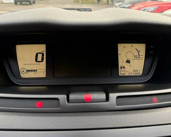 Коричневый Ситроен С4 Пикассо, объемом двигателя 1.6 л и пробегом 257 тыс. км за 6999 $, фото 35 на Automoto.ua