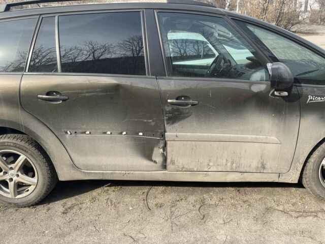 Коричневый Ситроен С4 Пикассо, объемом двигателя 1.6 л и пробегом 278 тыс. км за 4800 $, фото 2 на Automoto.ua