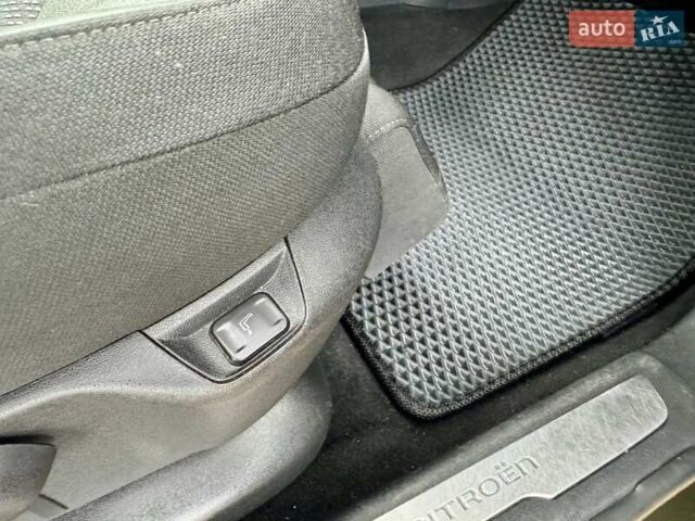 Коричневый Ситроен С4 Пикассо, объемом двигателя 2 л и пробегом 215 тыс. км за 9999 $, фото 29 на Automoto.ua