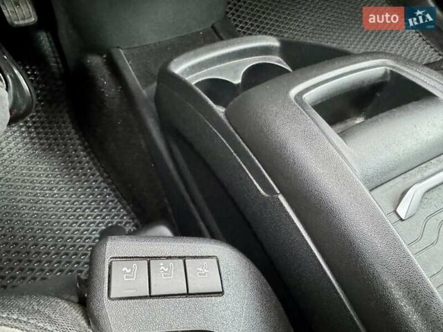 Коричневый Ситроен С4 Пикассо, объемом двигателя 2 л и пробегом 215 тыс. км за 9999 $, фото 27 на Automoto.ua