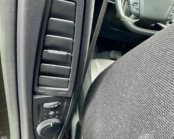 Коричневый Ситроен С4 Пикассо, объемом двигателя 2 л и пробегом 215 тыс. км за 9999 $, фото 36 на Automoto.ua