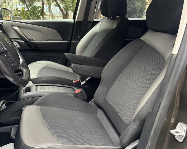 Коричневый Ситроен С4 Пикассо, объемом двигателя 1.6 л и пробегом 238 тыс. км за 11700 $, фото 20 на Automoto.ua