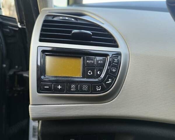 Коричневий Сітроен С4 Пікассо, об'ємом двигуна 1.6 л та пробігом 225 тис. км за 6900 $, фото 25 на Automoto.ua