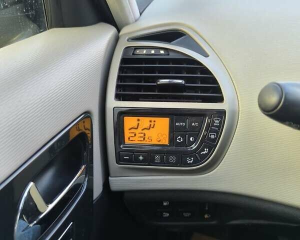 Коричневий Сітроен С4 Пікассо, об'ємом двигуна 1.6 л та пробігом 225 тис. км за 6900 $, фото 26 на Automoto.ua